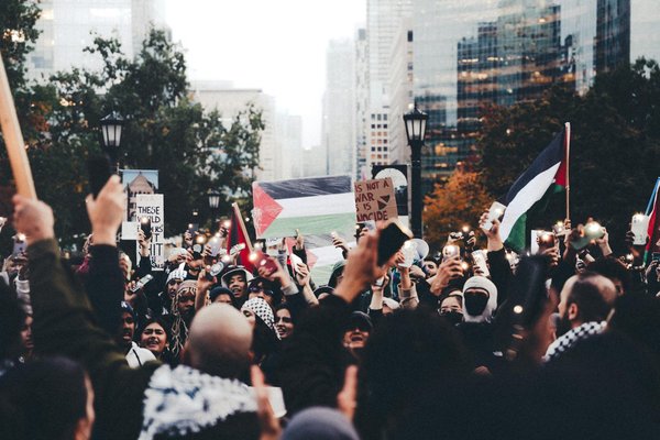 Cyril regard : créateur d'expériences magiques à lille