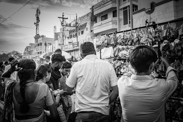 Histoires d'Humoristes : Les figures emblématiques qui ont laissé leur empreinte